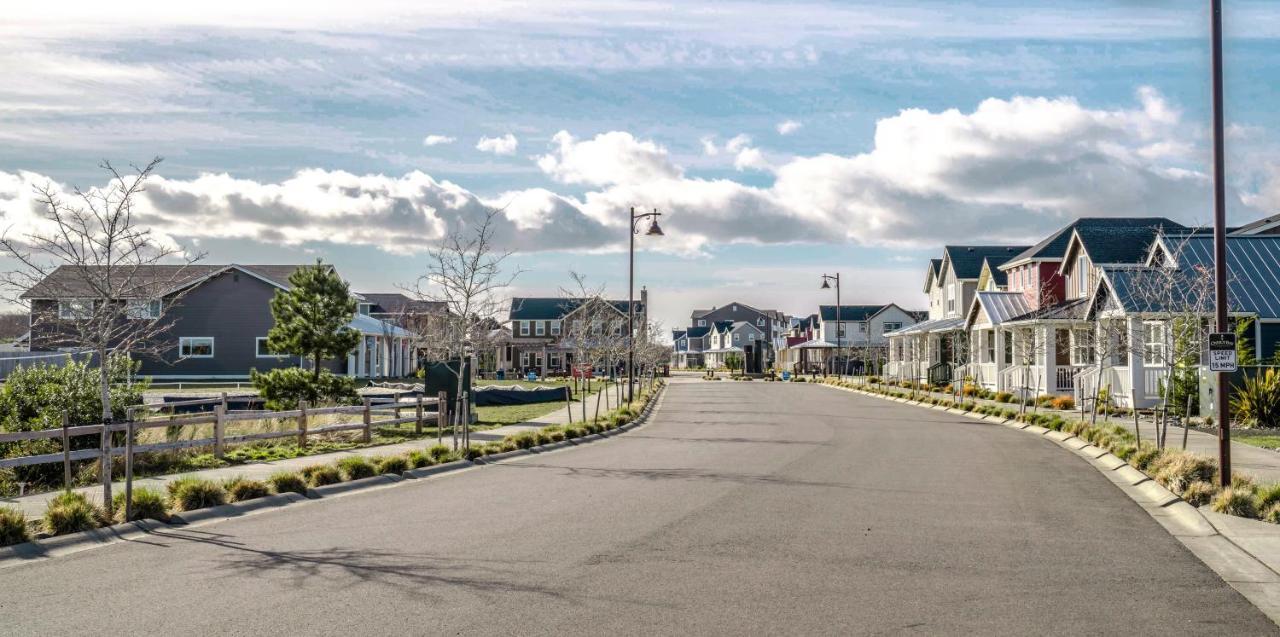 Herons Haven On The Canal Villa Ocean Shores Exterior photo